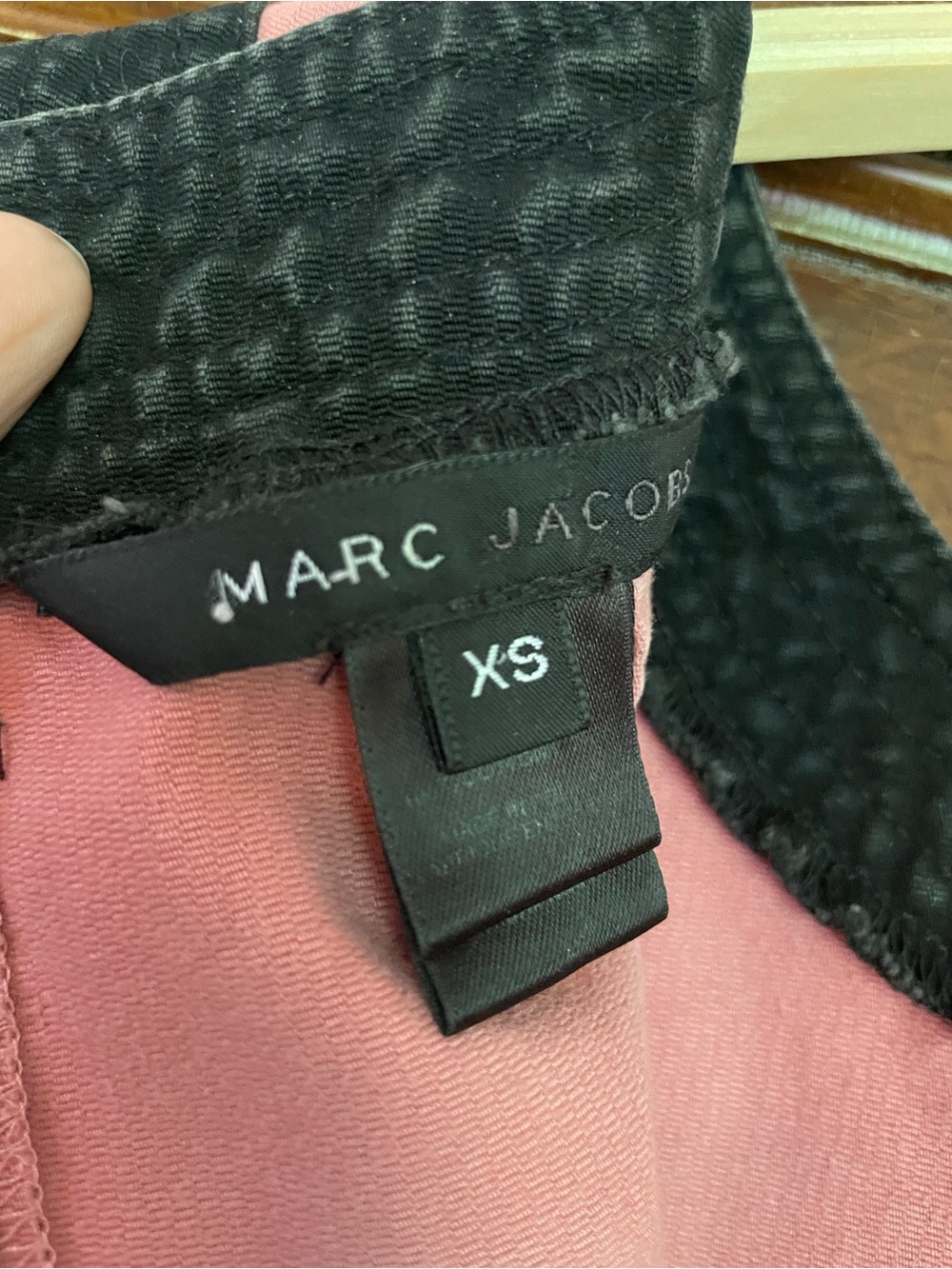 Marc Jacobs Pink Mini Dress with Black Trim - Picture 5 of 10